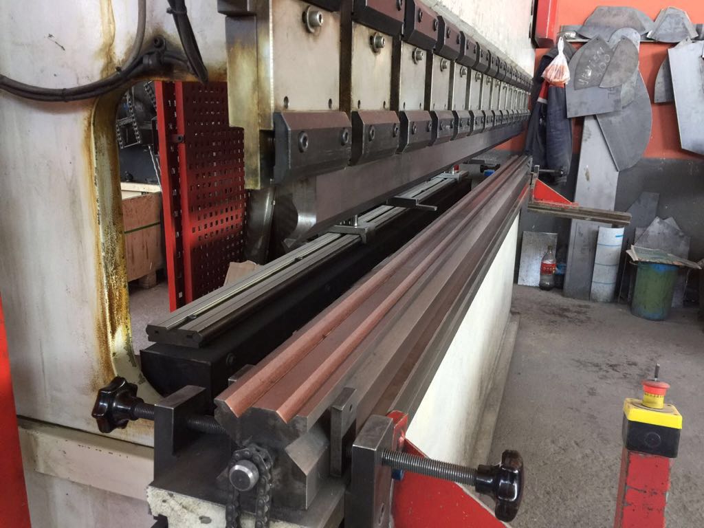 48 Hydraulic Press Brake