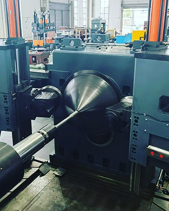 Single-Action Metal Spinning Machine