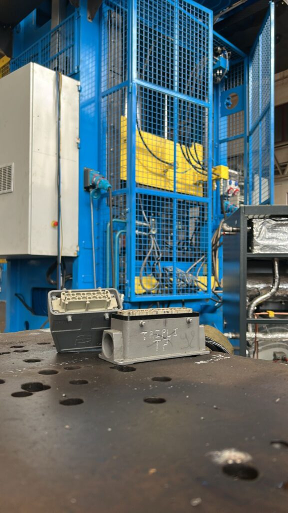 SMC & BMC Moulding Press