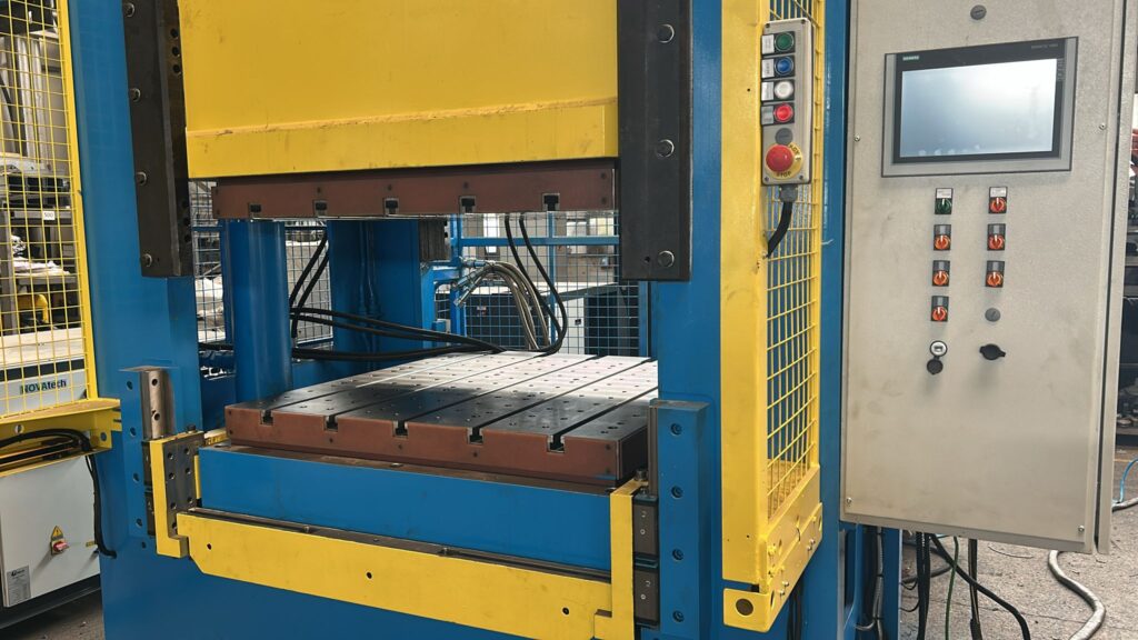 SMC & BMC Moulding Press